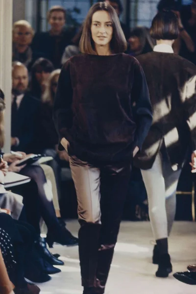 Look 25